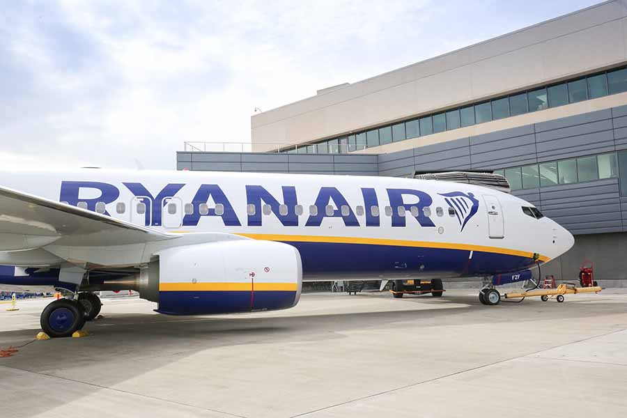 Ryanair recebeu 450º avião Boeing diretamente da fábrica NewsAvia