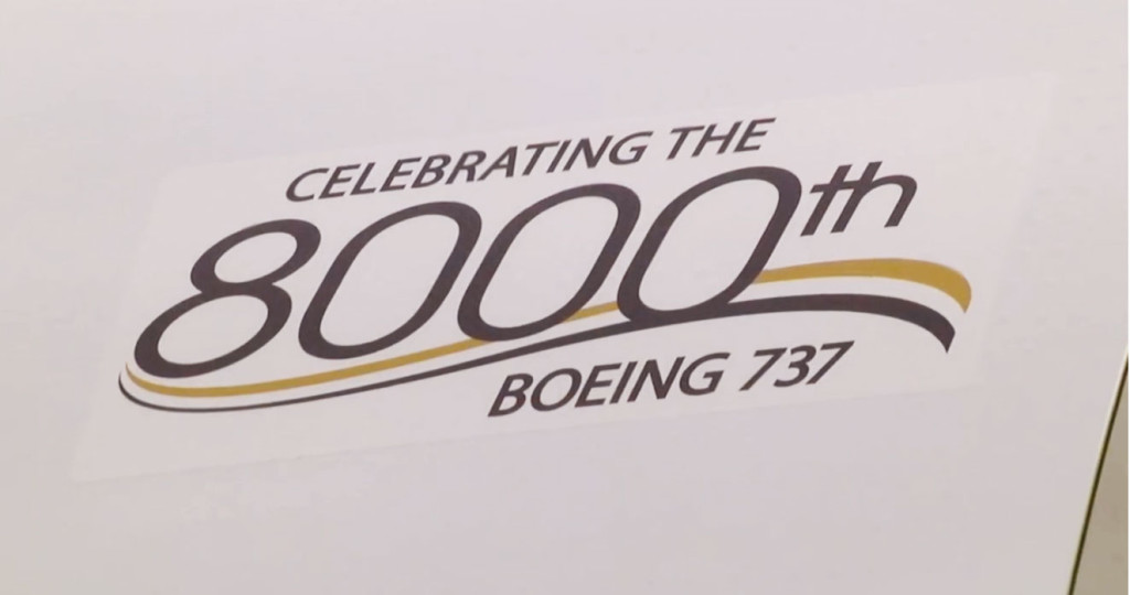 Boeing-737-8000th