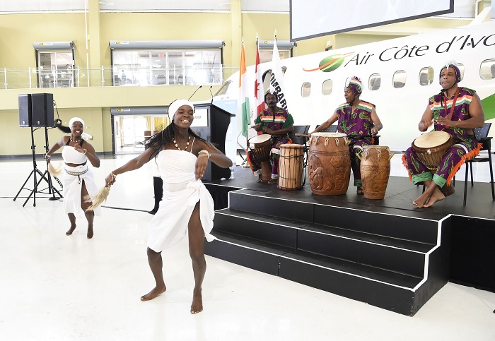 Durante a cerimónia de entrega, na cidade de Toronto, no Canadá, actuou um grupo de danças costamarfinenses.