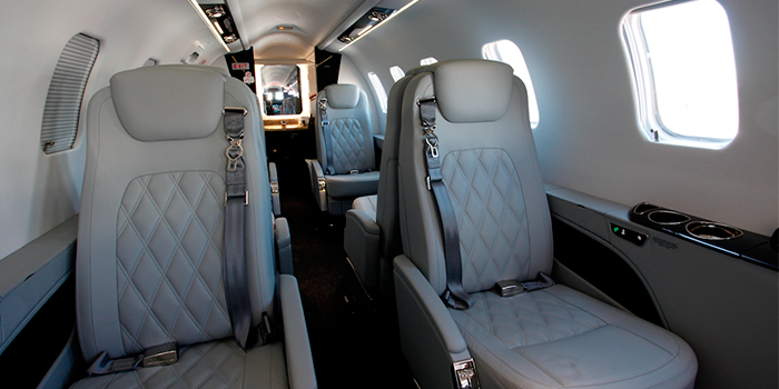 Bombardier-Learjet-75-AeroExpo-2015-interior