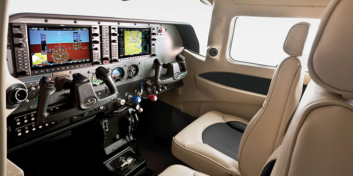 Cessna-T206H-Turbo-cabine