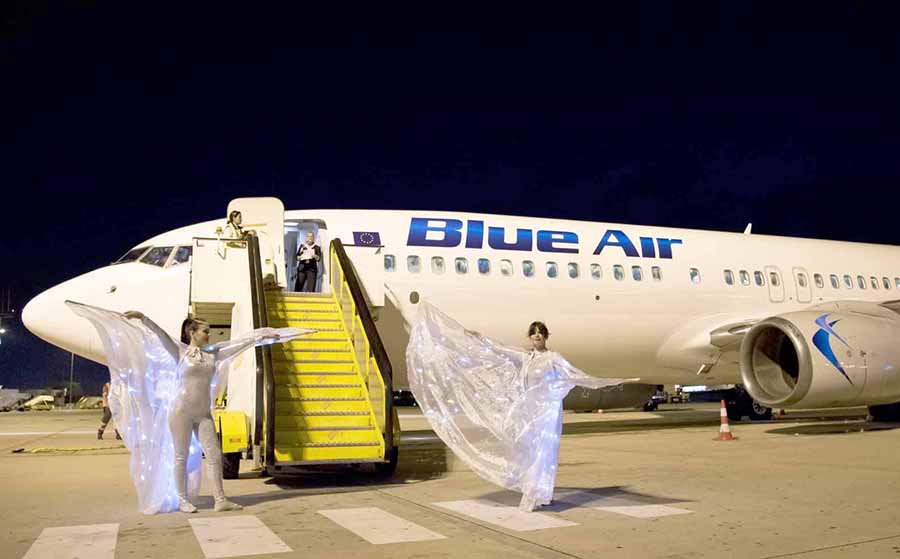 Blue Air B737 arrival_LIS02 900px