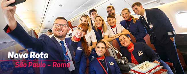 LATAM GRU-Roma crew_selfie_onboard 650px