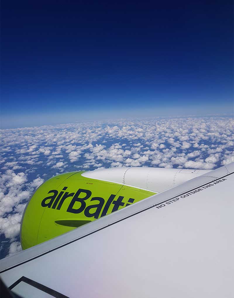 AirBaltic A220 motor